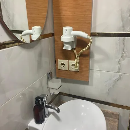 Hotel Serenity